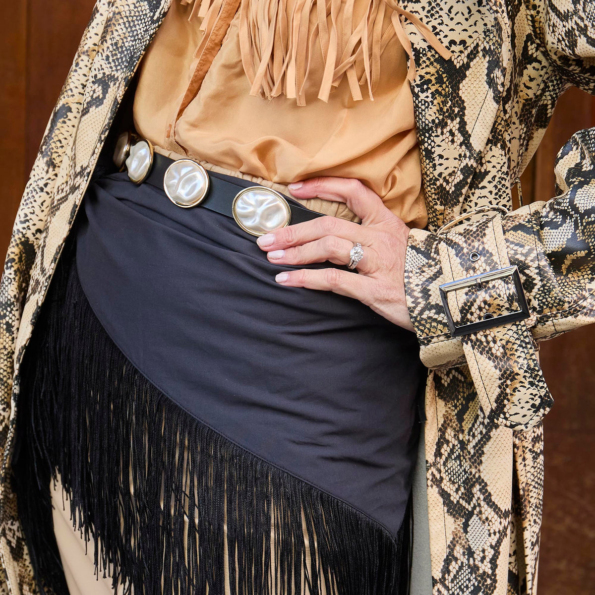 Lele Sadoughi BELTS JET OVAL PEARL STATION BELT
