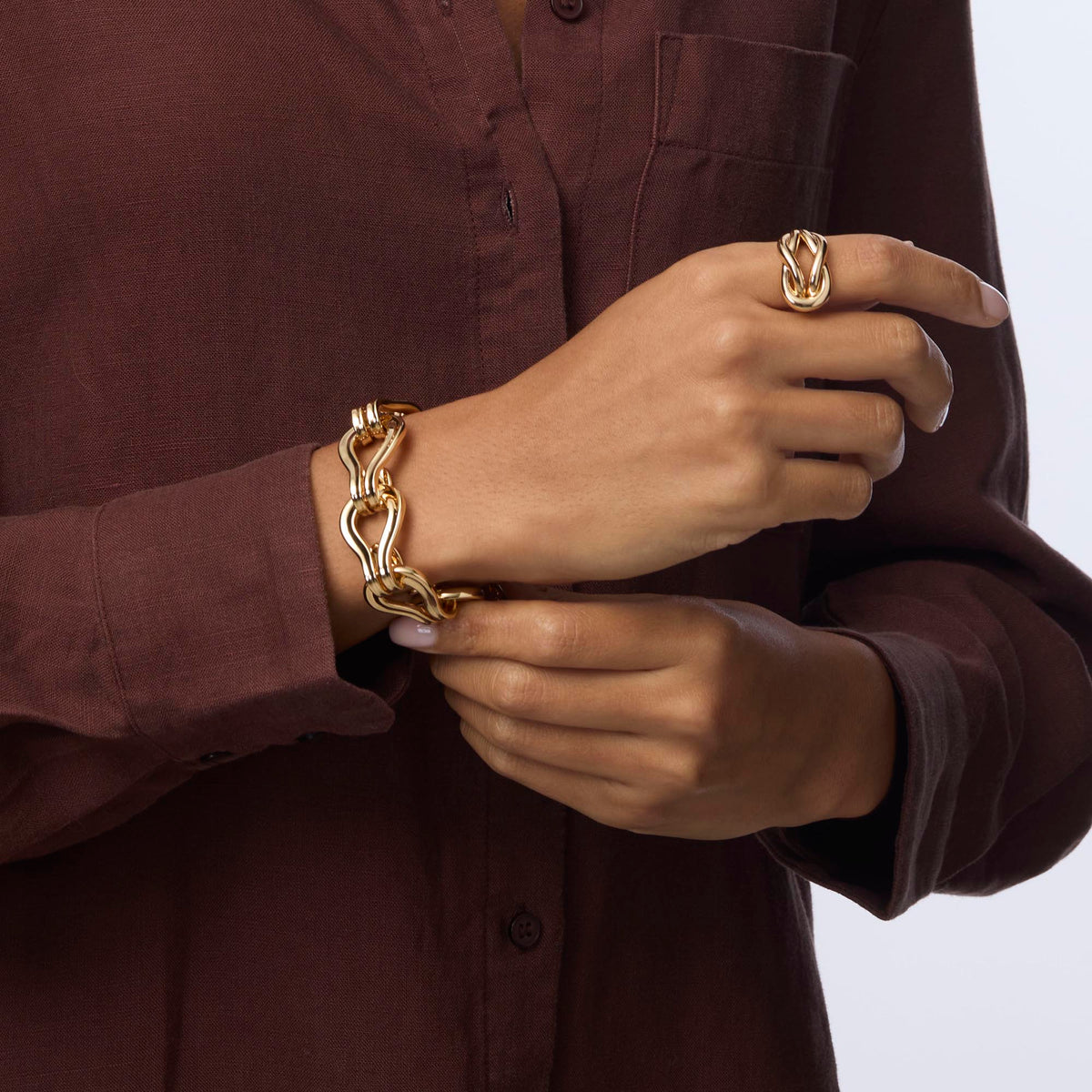 Lele Sadoughi BRACELET GOLD BUCKLE BRACELET