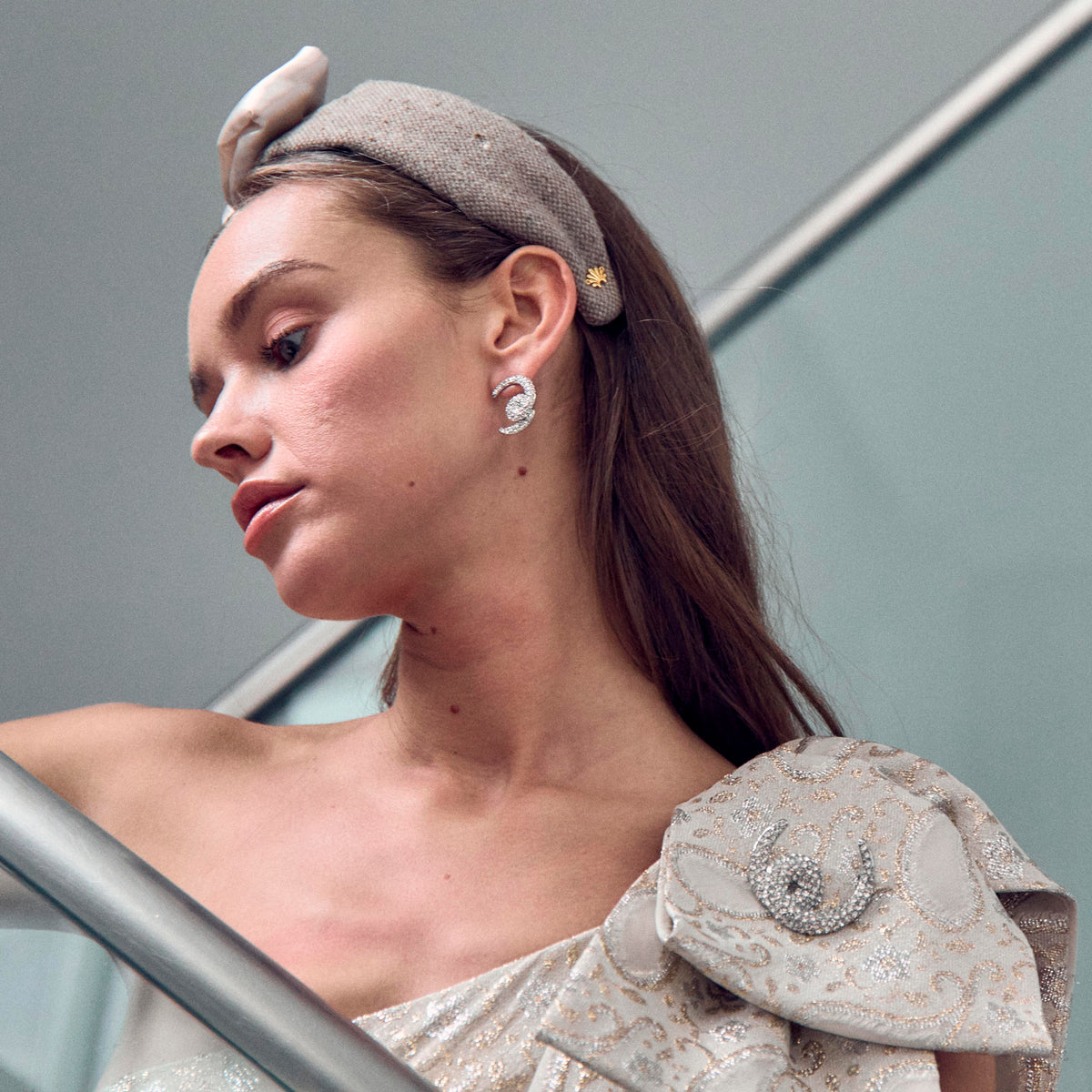 Lele Sadoughi BROOCHES CRYSTAL LOOP-DE-LOOP PAVE BROOCH