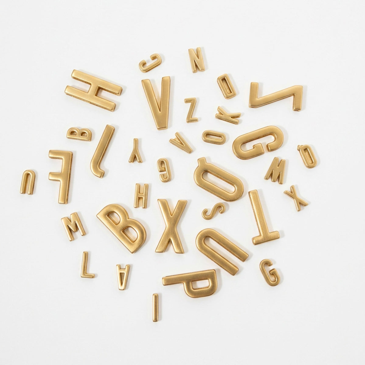 Lele Sadoughi CHARM GOLD INITIAL CHARM LETTER