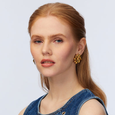 Lele Sadoughi EARRINGS GOLD PINWHEEL FLOWER BUTTON EARRINGS