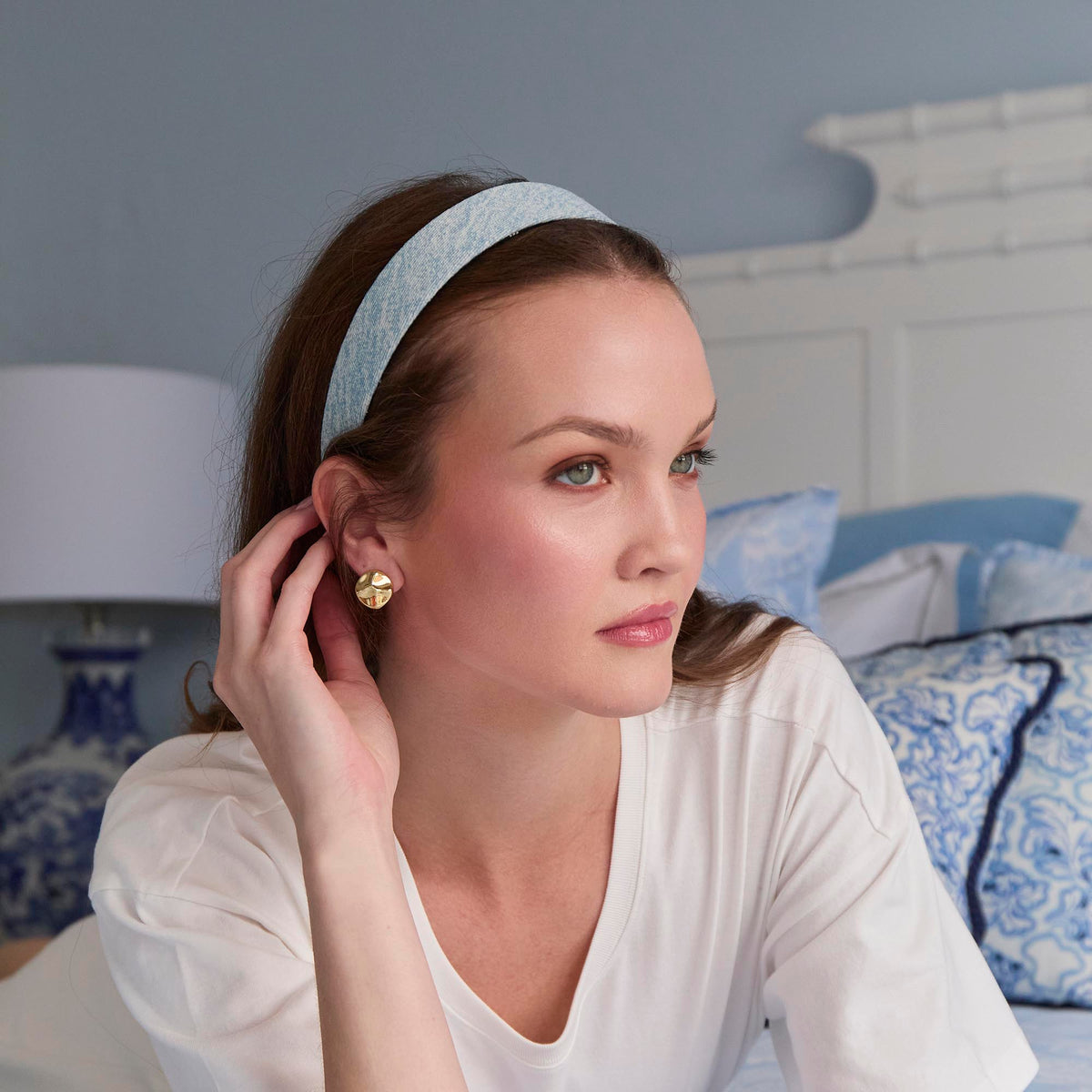 Lele Sadoughi EARRINGS GOLD SOCIALITE BUTTON EARRINGS