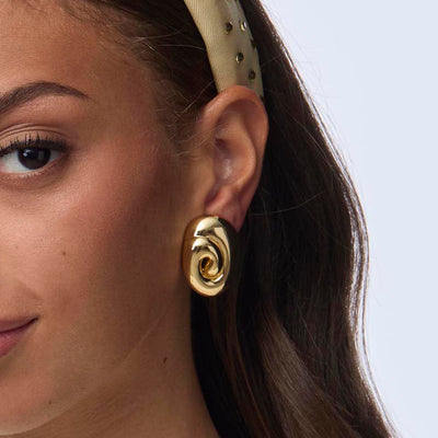 Lele Sadoughi EARRINGS ONE SIZE GOLD SPIRAL DOME CLIP ON EARRINGS