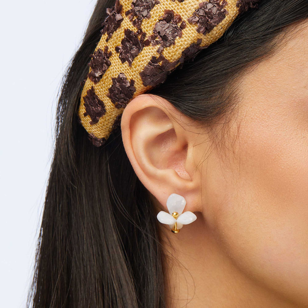 Lele Sadoughi EARRINGS MOTHER OF PEARL TRILLIUM STUD EARRINGS