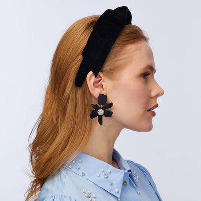 Lele Sadoughi EARRINGS ONE SIZE JET SMALL CRYSTAL LILY EARRINGS