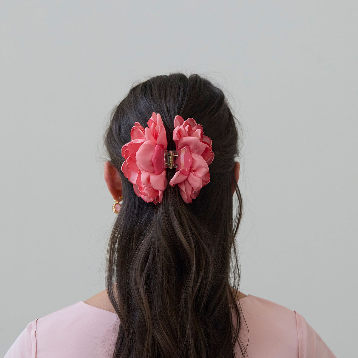 Lele Sadoughi HAIR BLUSH PEONY FLOWER CLAW CLIP