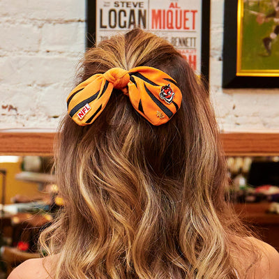 Lele Sadoughi HAIR CINCINNATI BENGALS LELE X NFL ORANGE BOW SCRUNCHIE