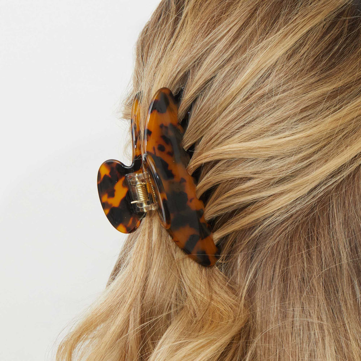 Lele Sadoughi Hair Clips ONE SIZE TORTOISE LARGE CLAW CLIP
