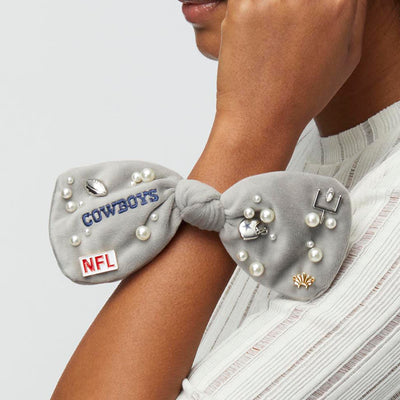Lele Sadoughi HAIR DALLAS COWBOYS LELE X NFL GREY BOW SCRUNCHIE
