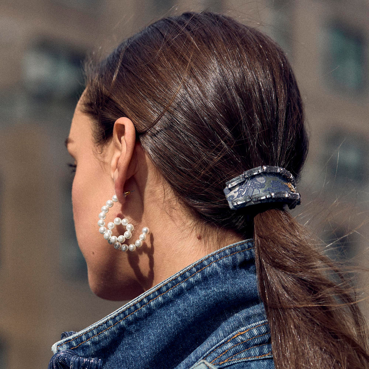 Lele Sadoughi HAIR IMPERIAL BLUE GENIE CRYSTAL TRIM HAIR TIE