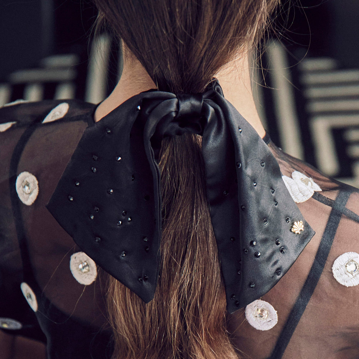 Lele Sadoughi HAIR JET CRYSTAL SILK SCARF SCRUNCHIE