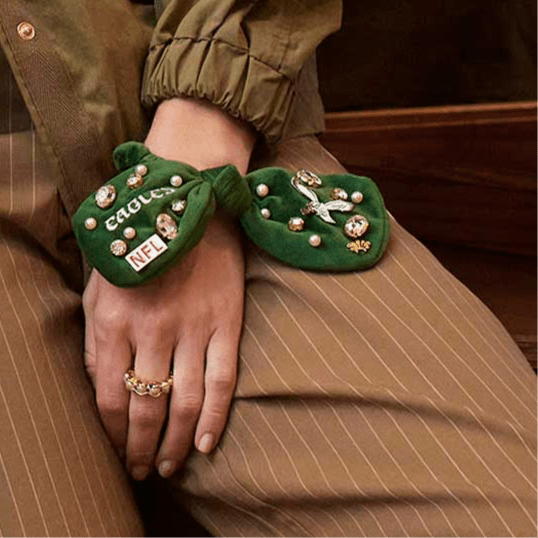 Lele Sadoughi HAIR PHILADELPHIA EAGLES LELE SADOUGHI X NFL KELLY GREEN BOW SCRUNCHIE