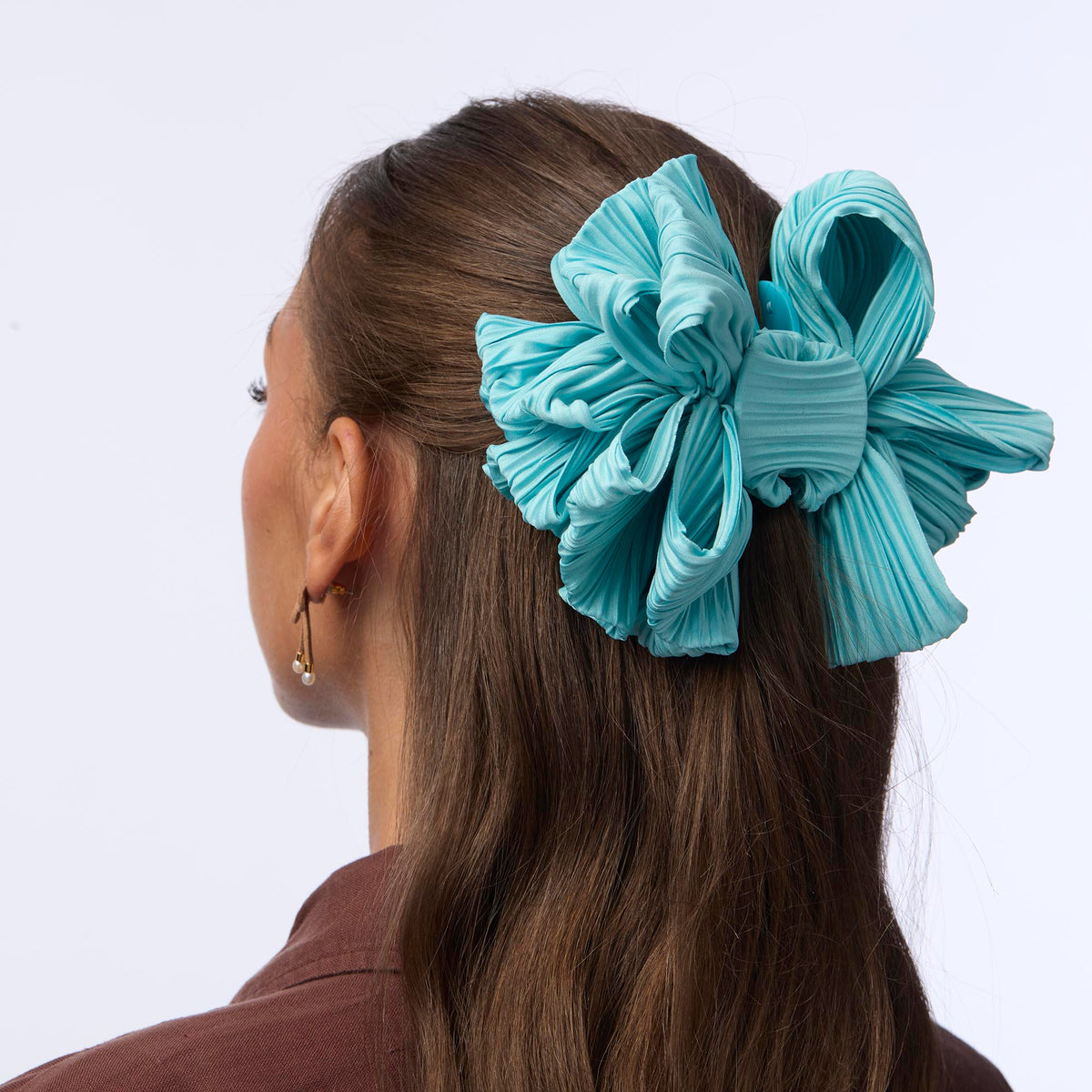 Lele Sadoughi HAIR SEA BLUE RITA CLAW CLIP