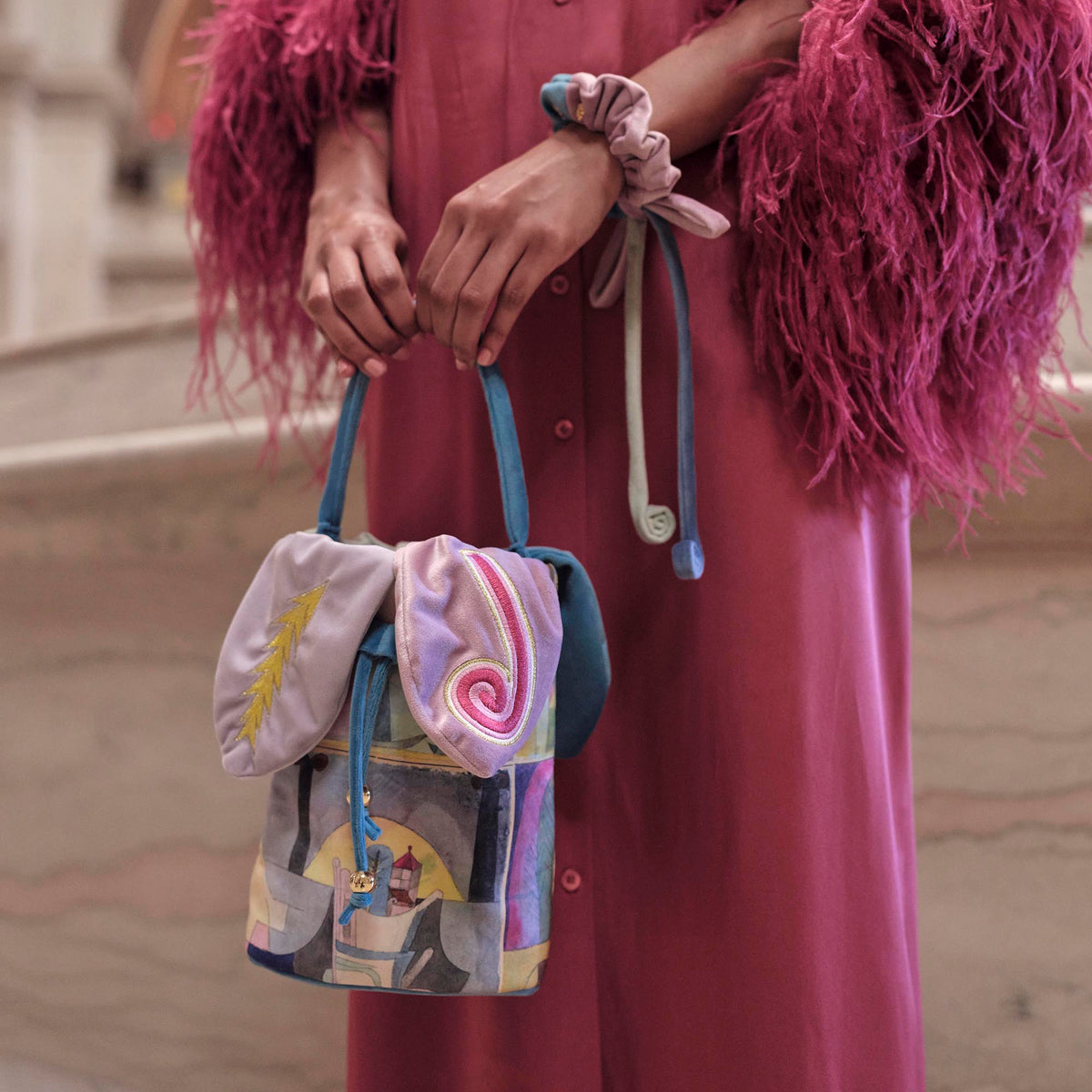 Lele Sadoughi HAIR THE MET X LELE KLEE BLACK COLUMNS IN A LANDSCAPE COLORBLOCKED SCRUNCHIE