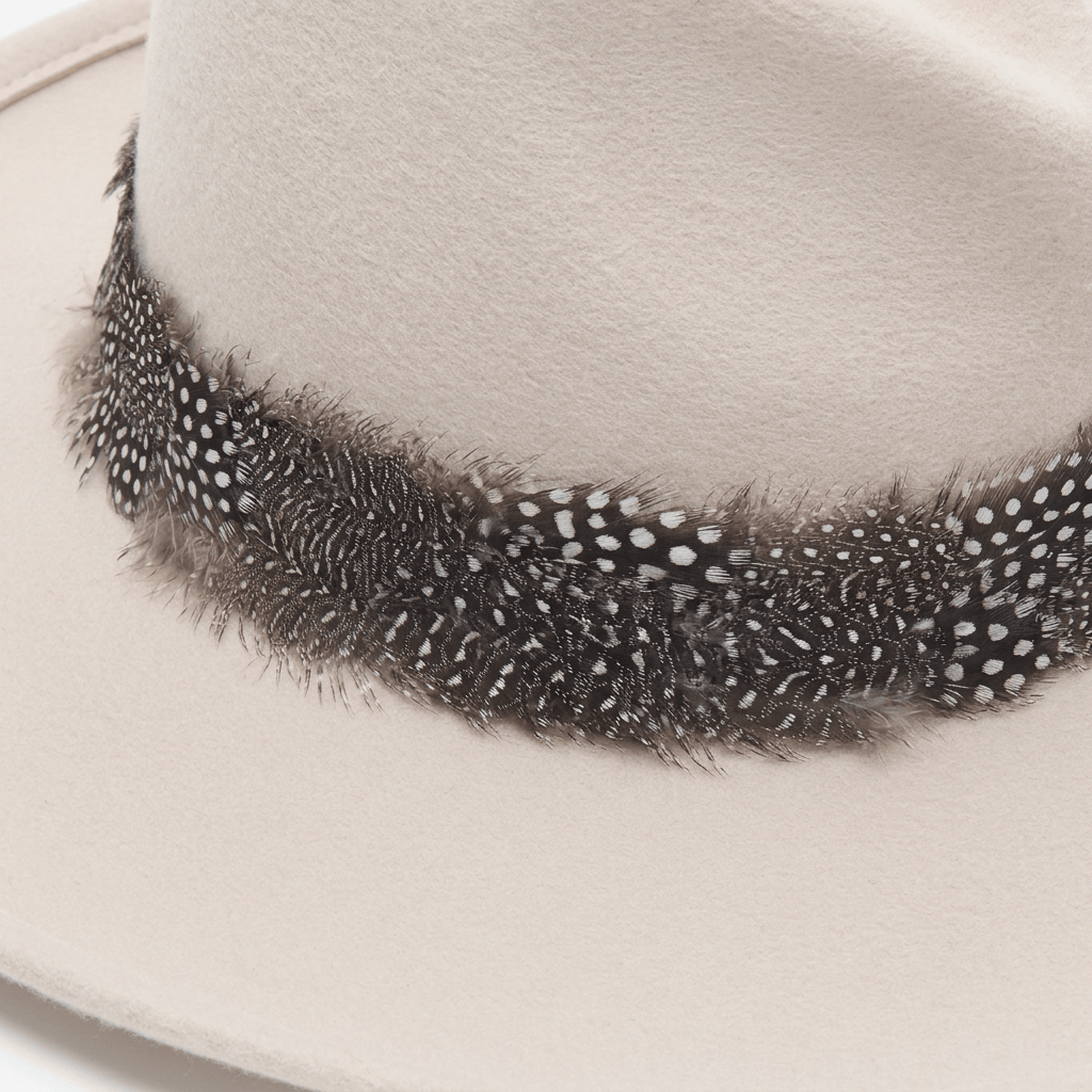 Lele Sadoughi HAT BLACK WHITE SPOTTED FEATHER HAT BAND