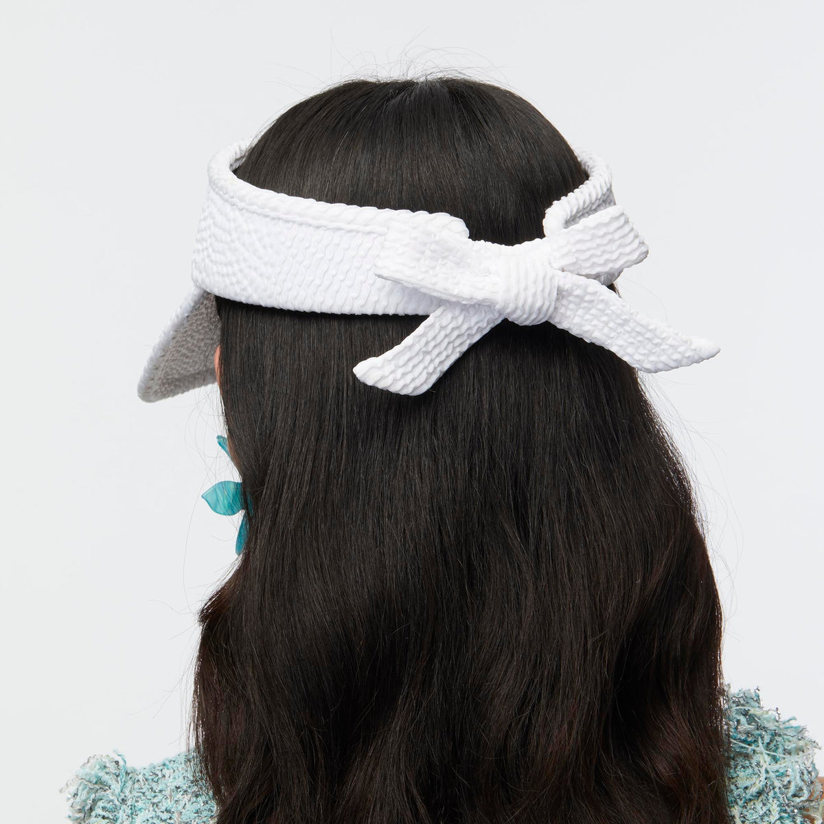 Lele Sadoughi HATS CHALK SWIMMER BOW TIE VISOR