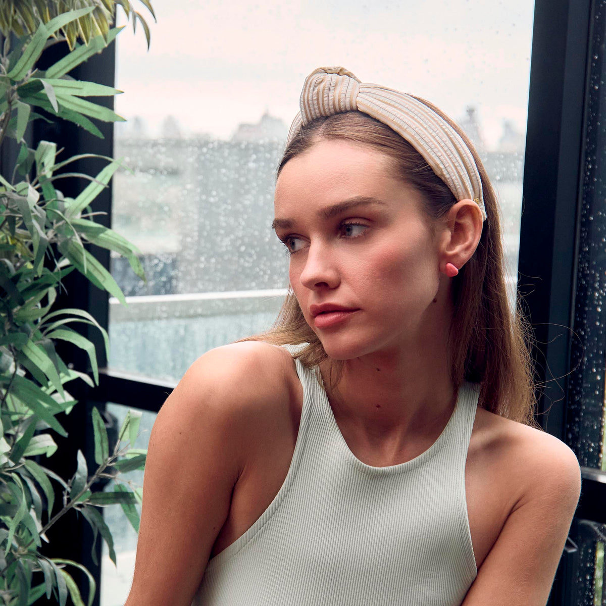 Lele Sadoughi HEADBANDS BISQUE KNOTTED SEERSUCKER HEADBAND