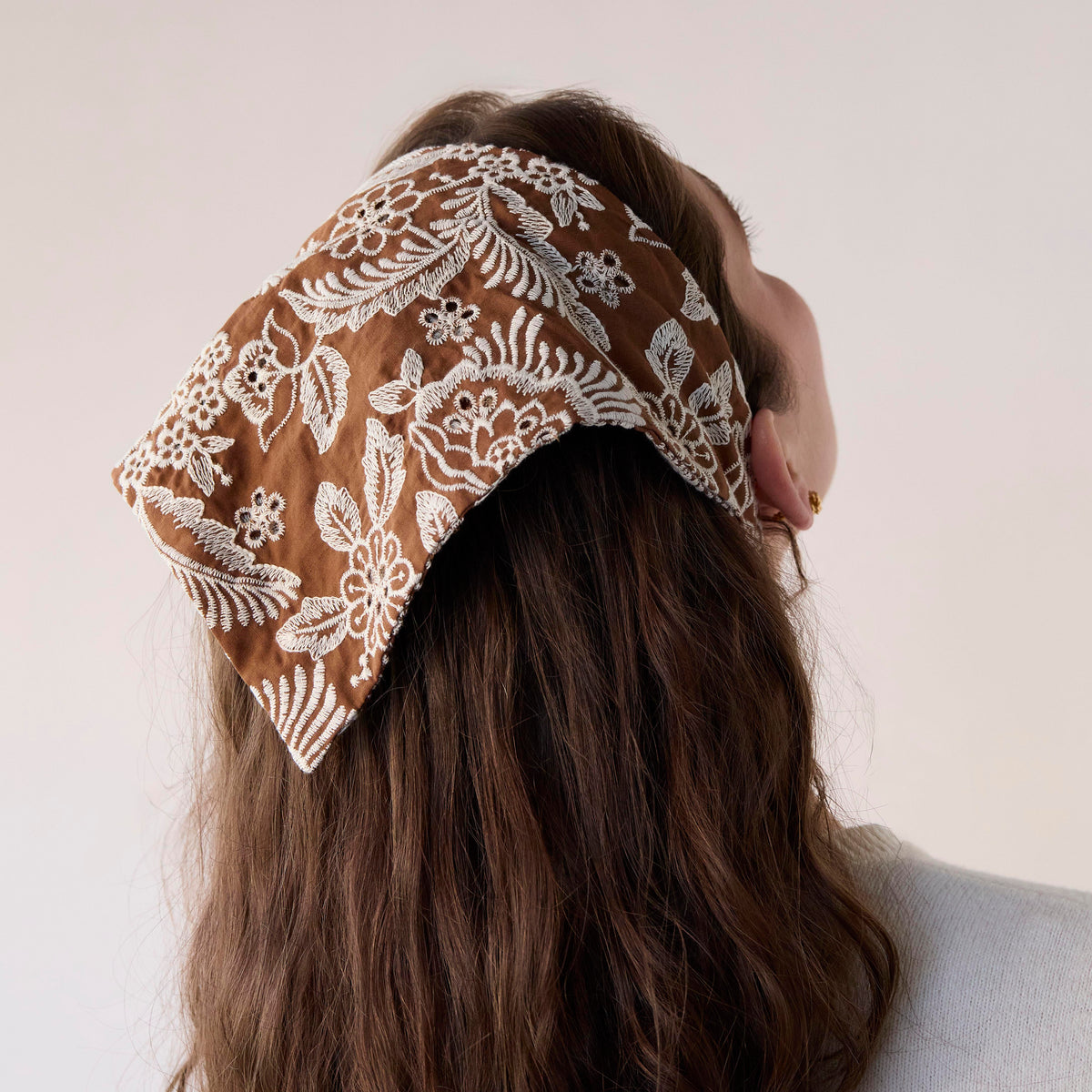 Lele Sadoughi HEADBANDS ESPRESSO GARDEN JACKIE EMBROIDERED EYELET HANDKERCHIEF HEADBAND