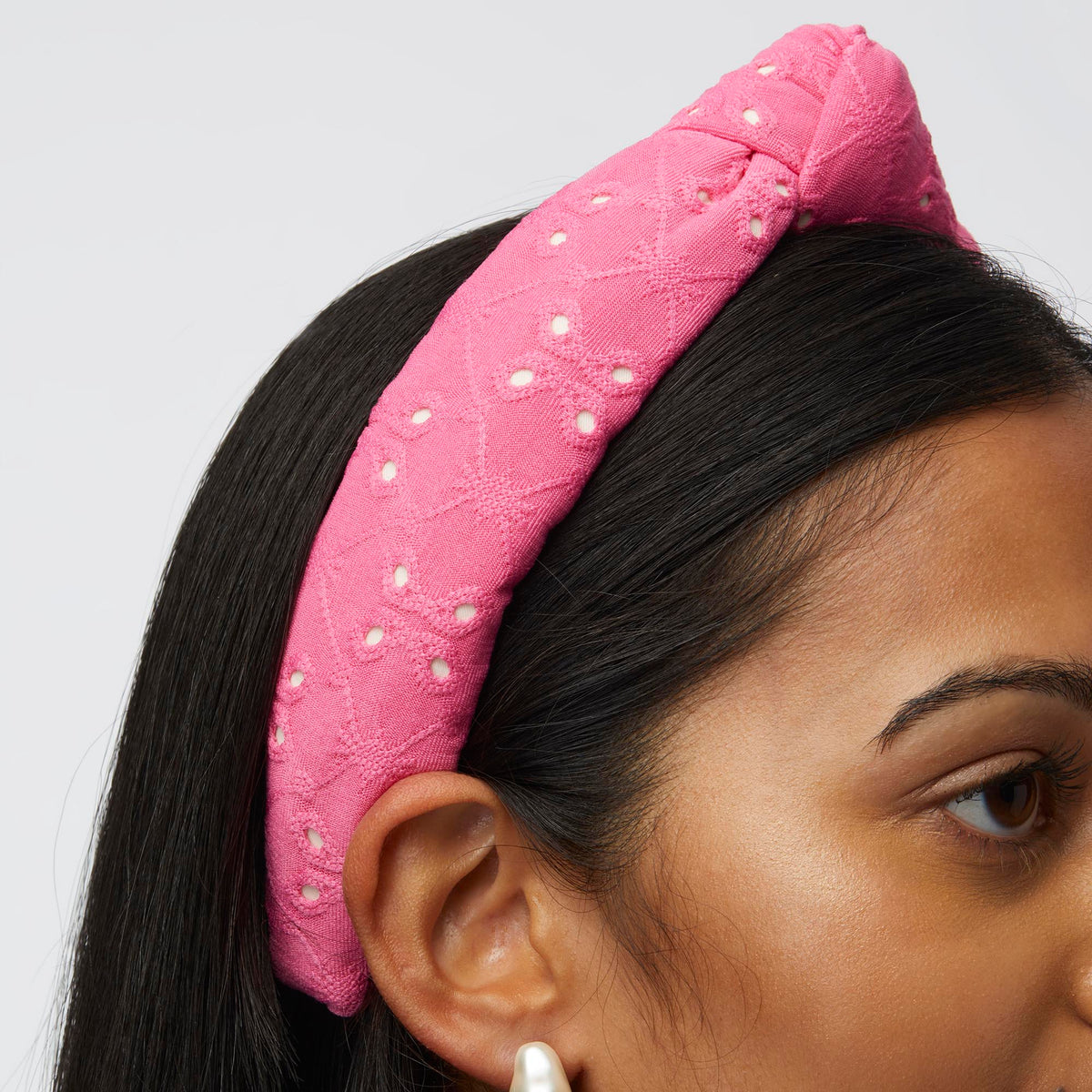 LELE SADOUGHI HEADBANDS FUSCHIA SLIM KNOTTED EYELET HEADBAND