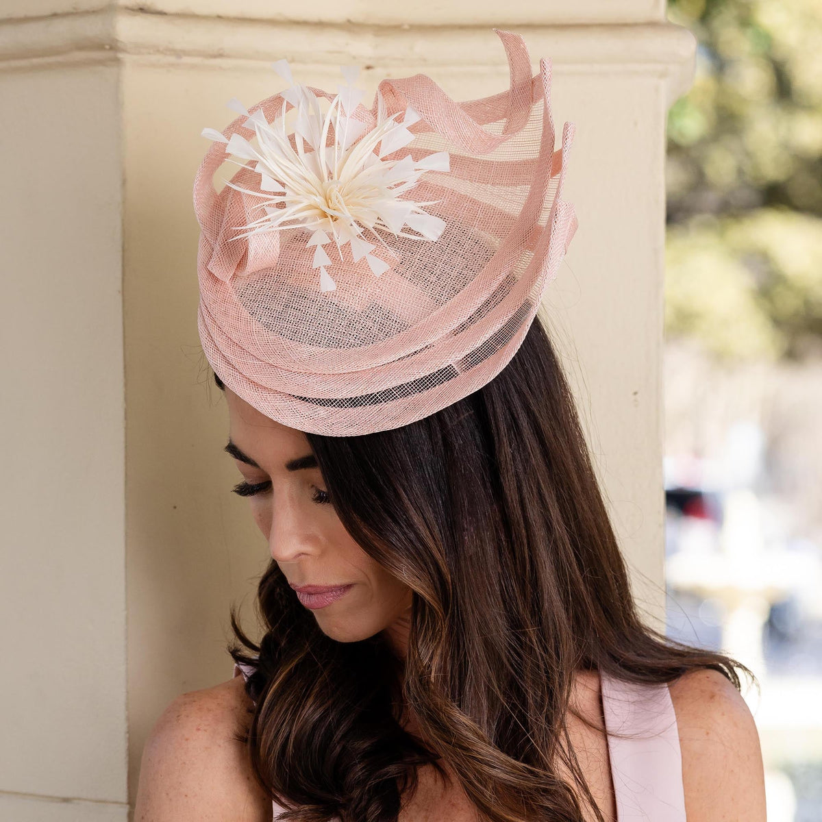 LELE SADOUGHI LIGHT PINK TEARDROP FASCINATOR