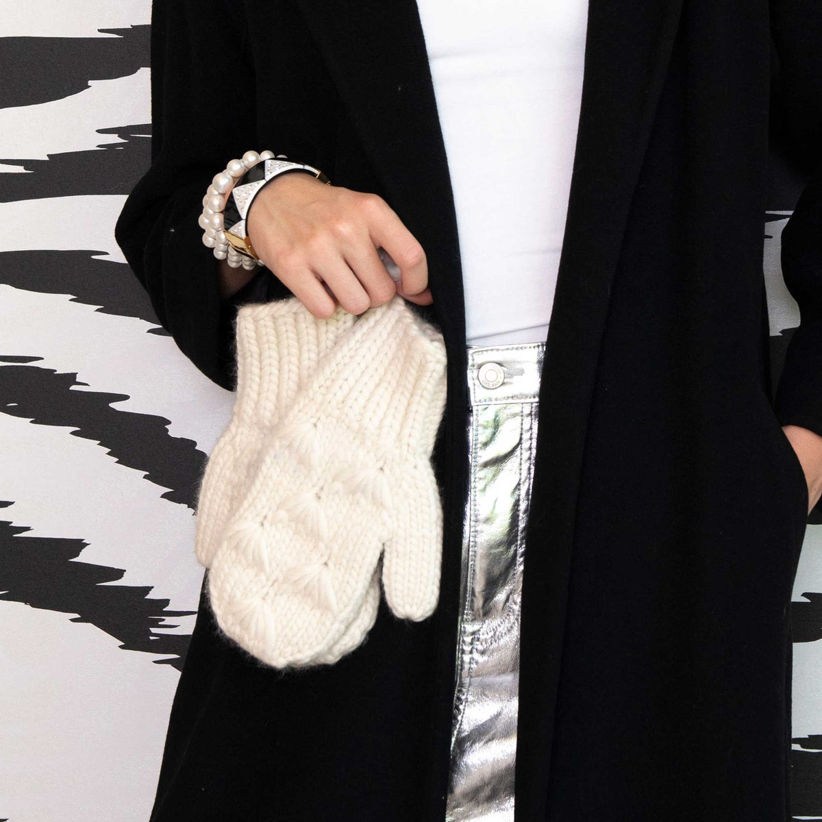 Lele Sadoughi Mittens IVORY MOTLEY MITTENS