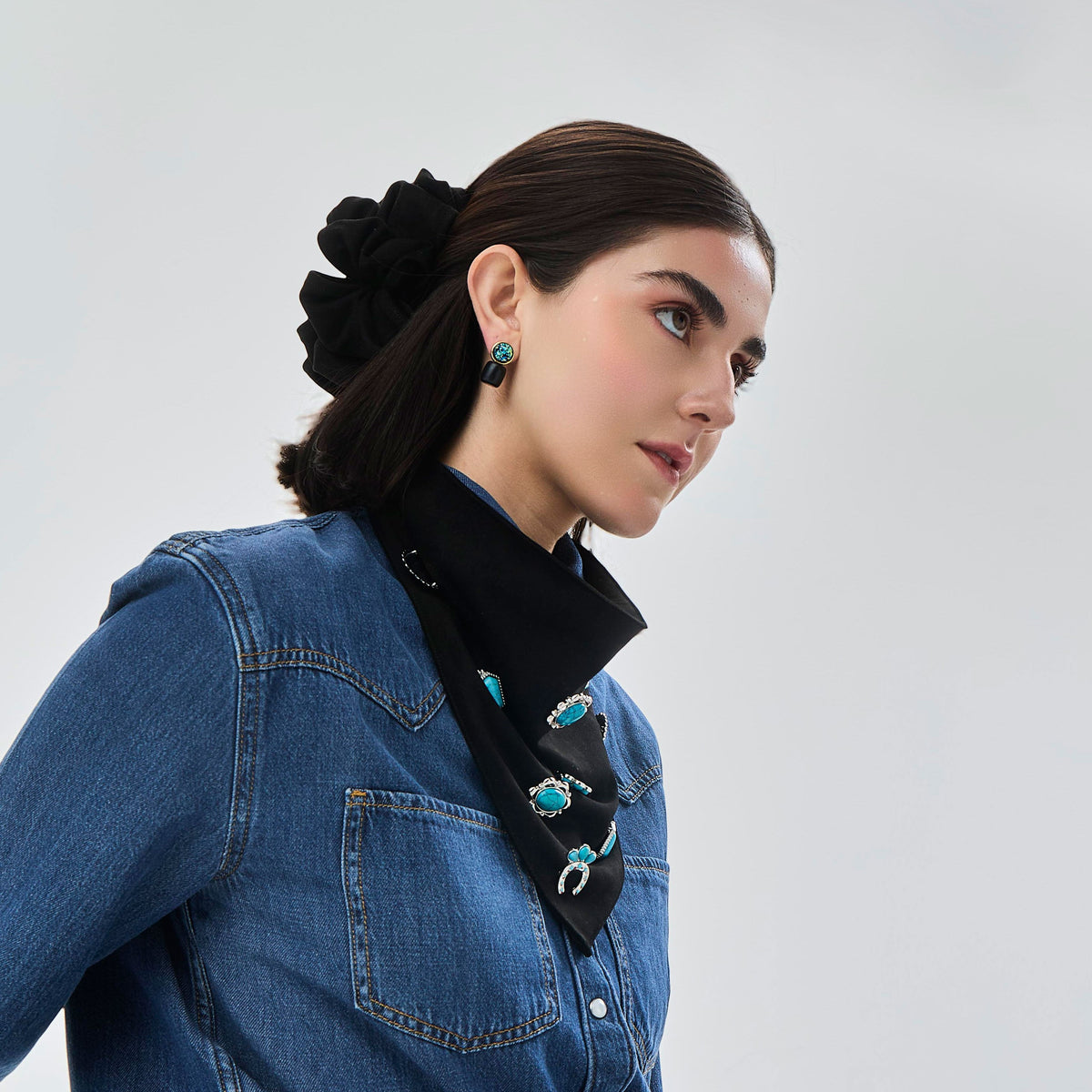 Lele Sadoughi NECKLACES JET BONNIE CONCHO SCARF NECKLACE