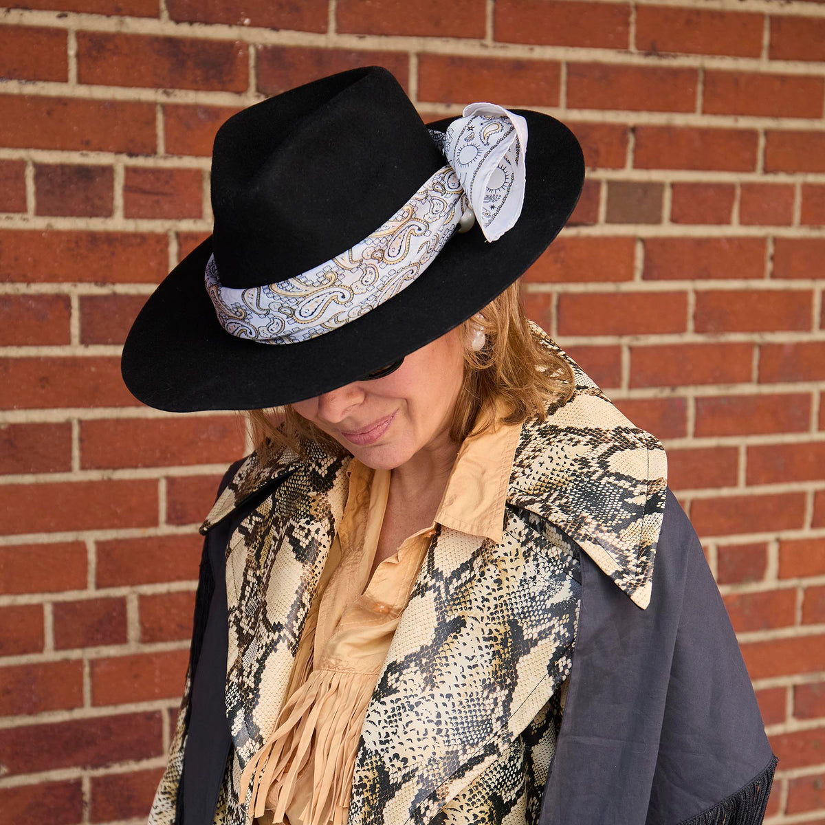 Lele Sadoughi SCARVES IVORY PAISLEY SQUARE SCARF