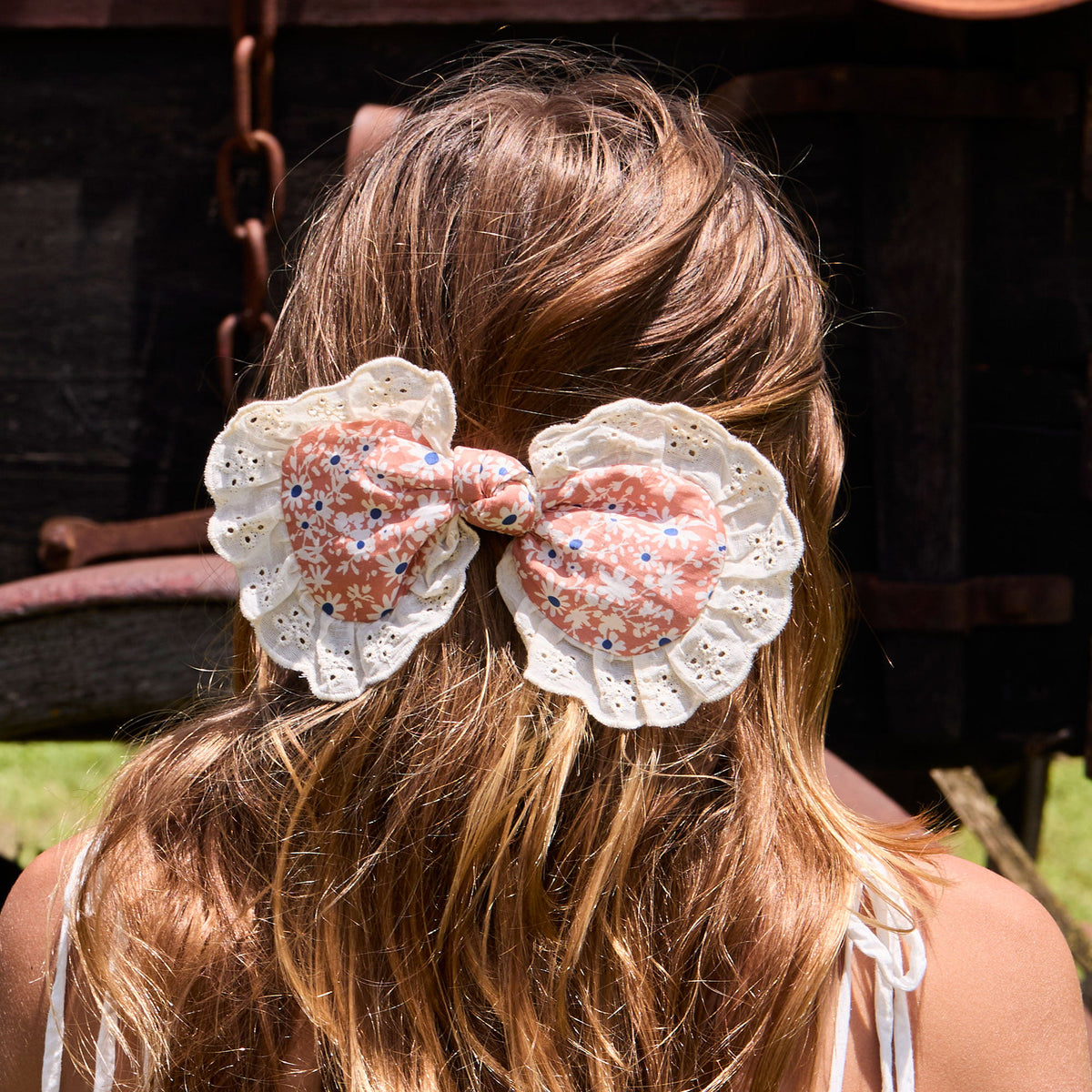 Lele Sadoughi SCRUNCHIE LITTLE HOUSE ON THE PRAIRIE PALOMA LACE TRIM BARRETTE