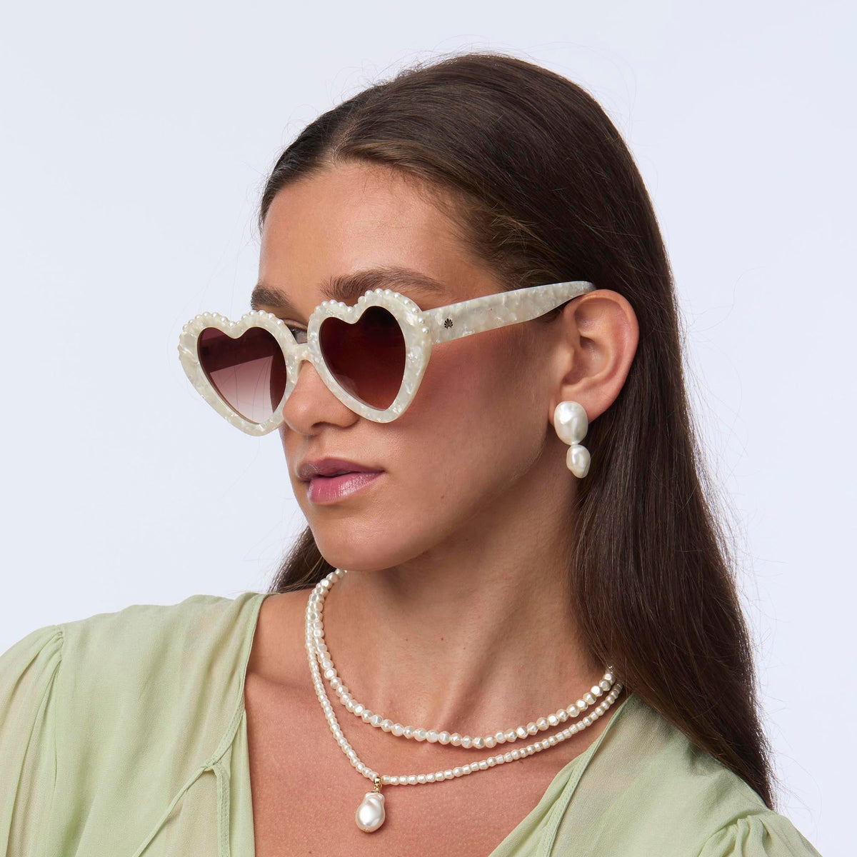 Lele Sadoughi SUNGLASSES MOTHER OF PEARL SWEETHEART SUNGLASSES