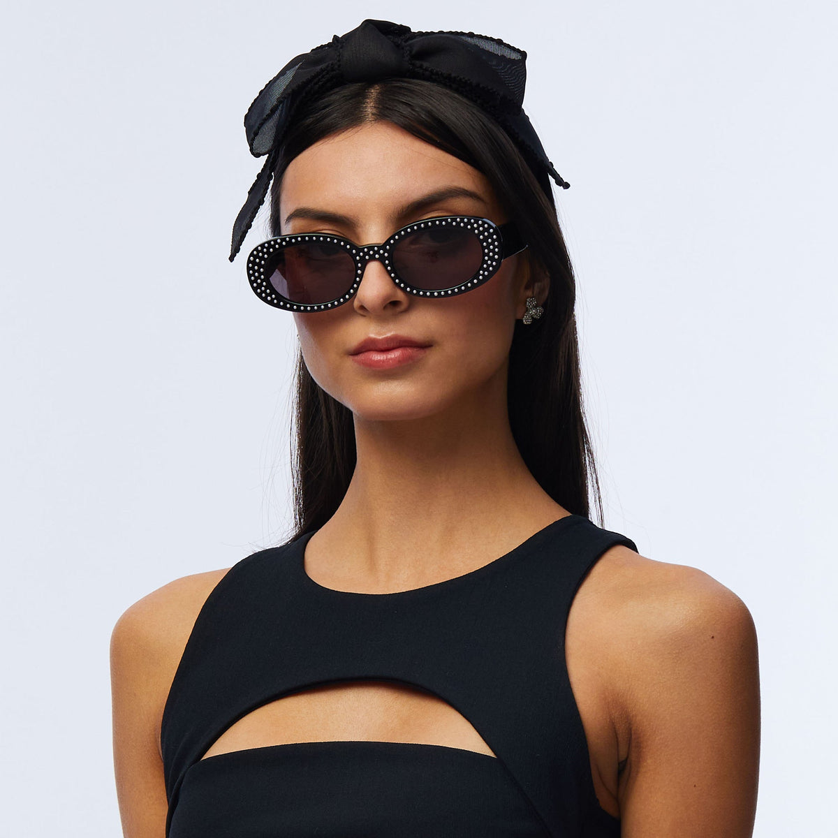 Lele Sadoughi SUNGLASSES ONE SIZE JET OCEANSIDE PEARL OVAL SUNGLASSES