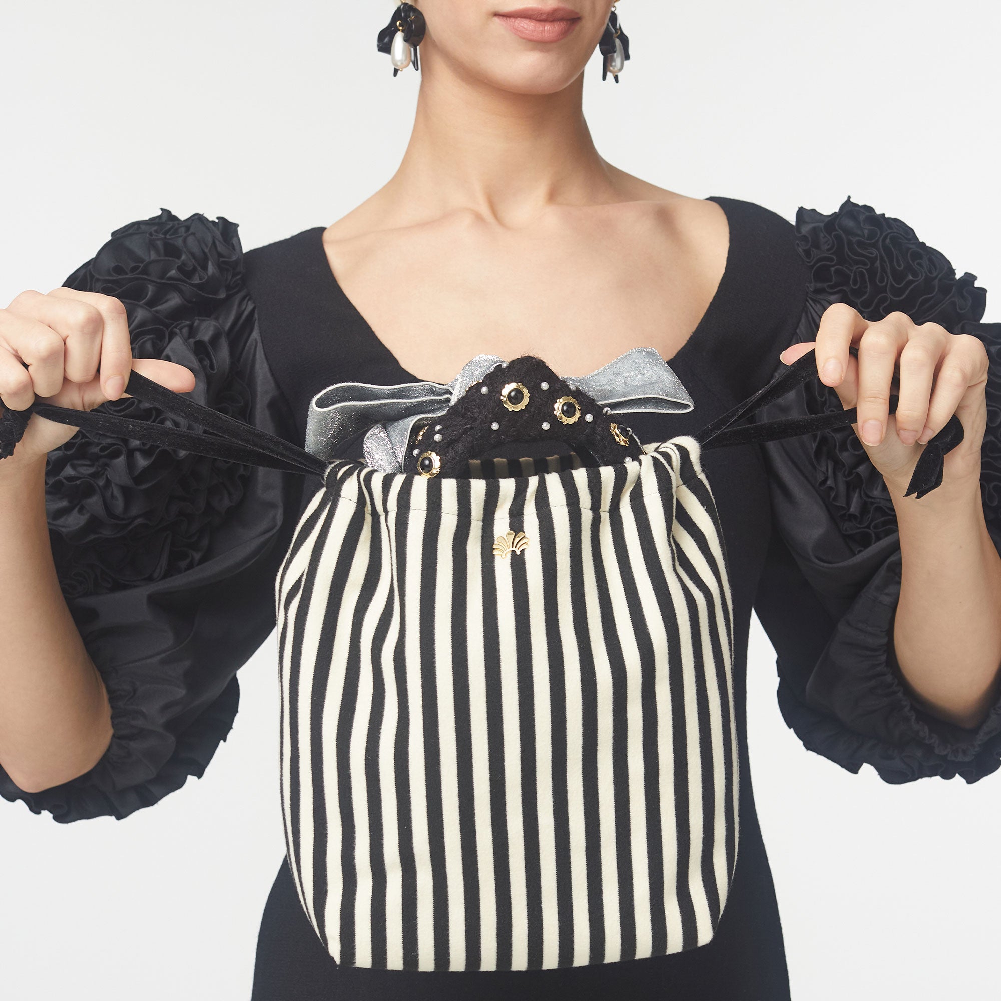 Lele Sadoughi CASE ONE SIZE / JET IVORY JET IVORY DRAWSTRING TRIPLE HEADBAND POUCH