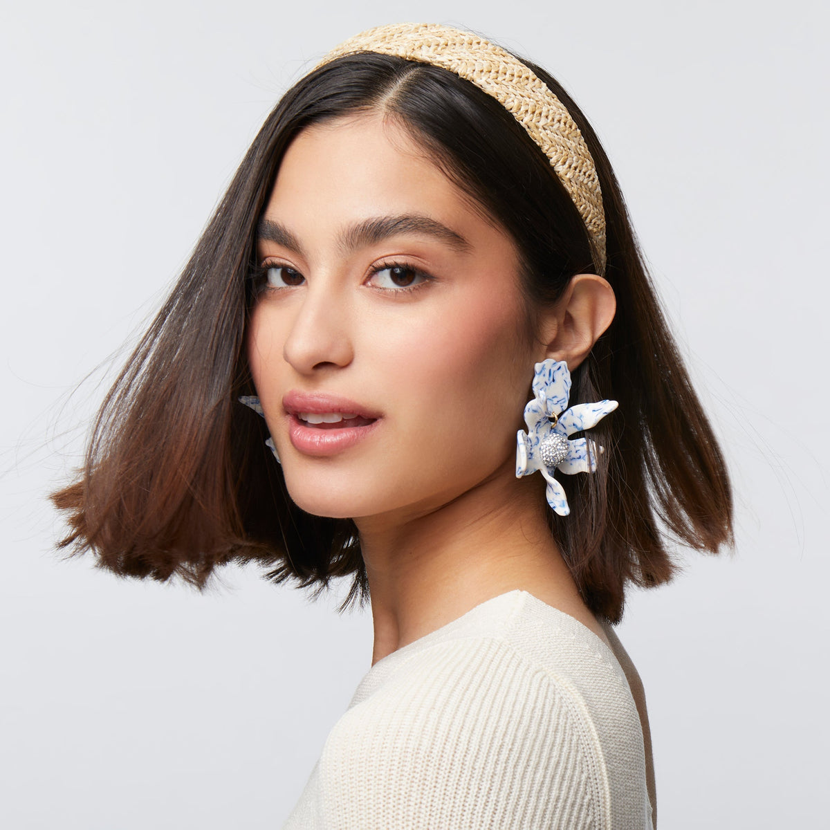 Lele Sadoughi HEADBANDS ONE SIZE NATURAL RAFFIA BESSETTE HEADBAND